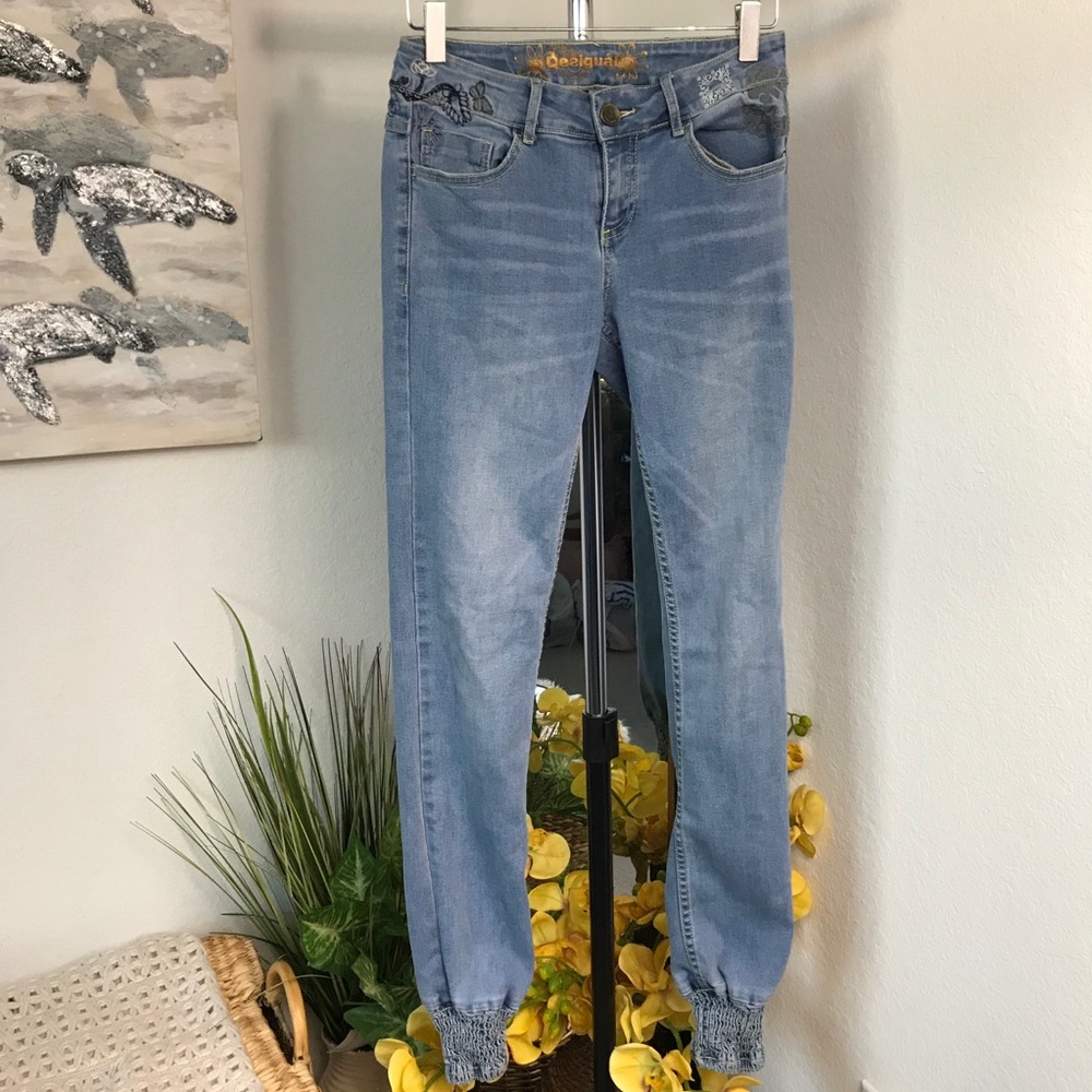 Desigual Lightwash Scrunch Bottom Skinny Jeans
